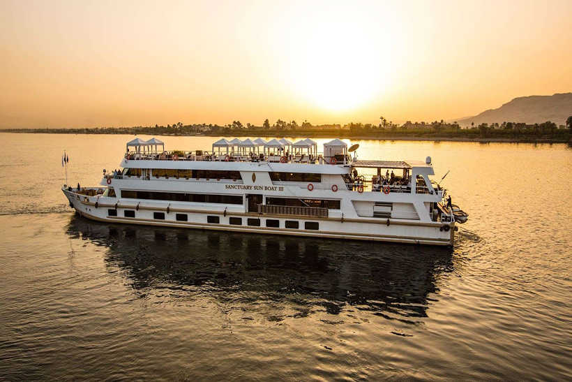  12 days Honeymoon Package Cairo Cruise & Hurghada
